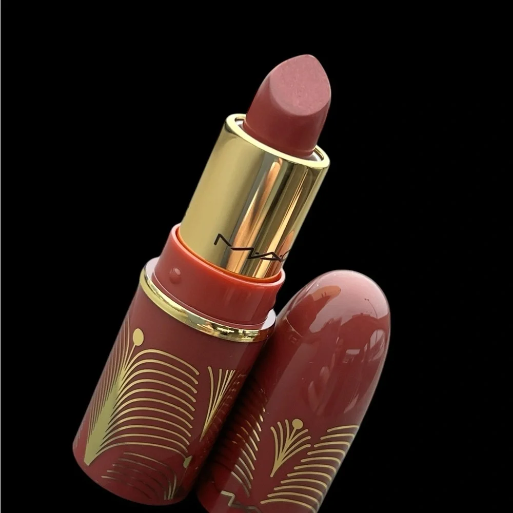 MAC Holiday 2024 Limited Edition Mini Lipstick - EXTRA DESSERT